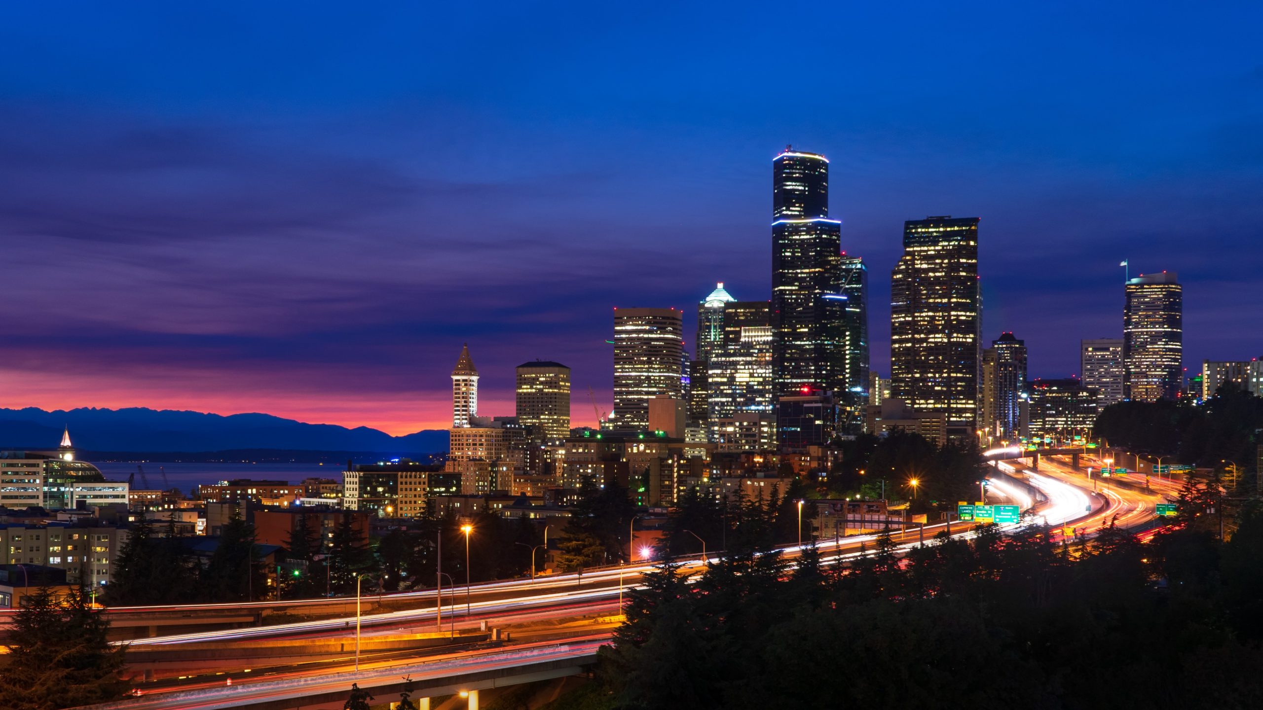 Seattle time-lapse from the south on I-5