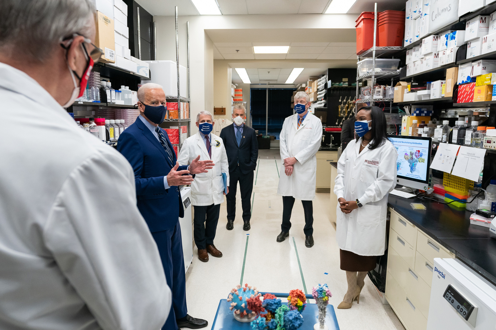 Francis Collins at the Viral Pathogenesis Laboratory at the National Institutes of Health Laboratory