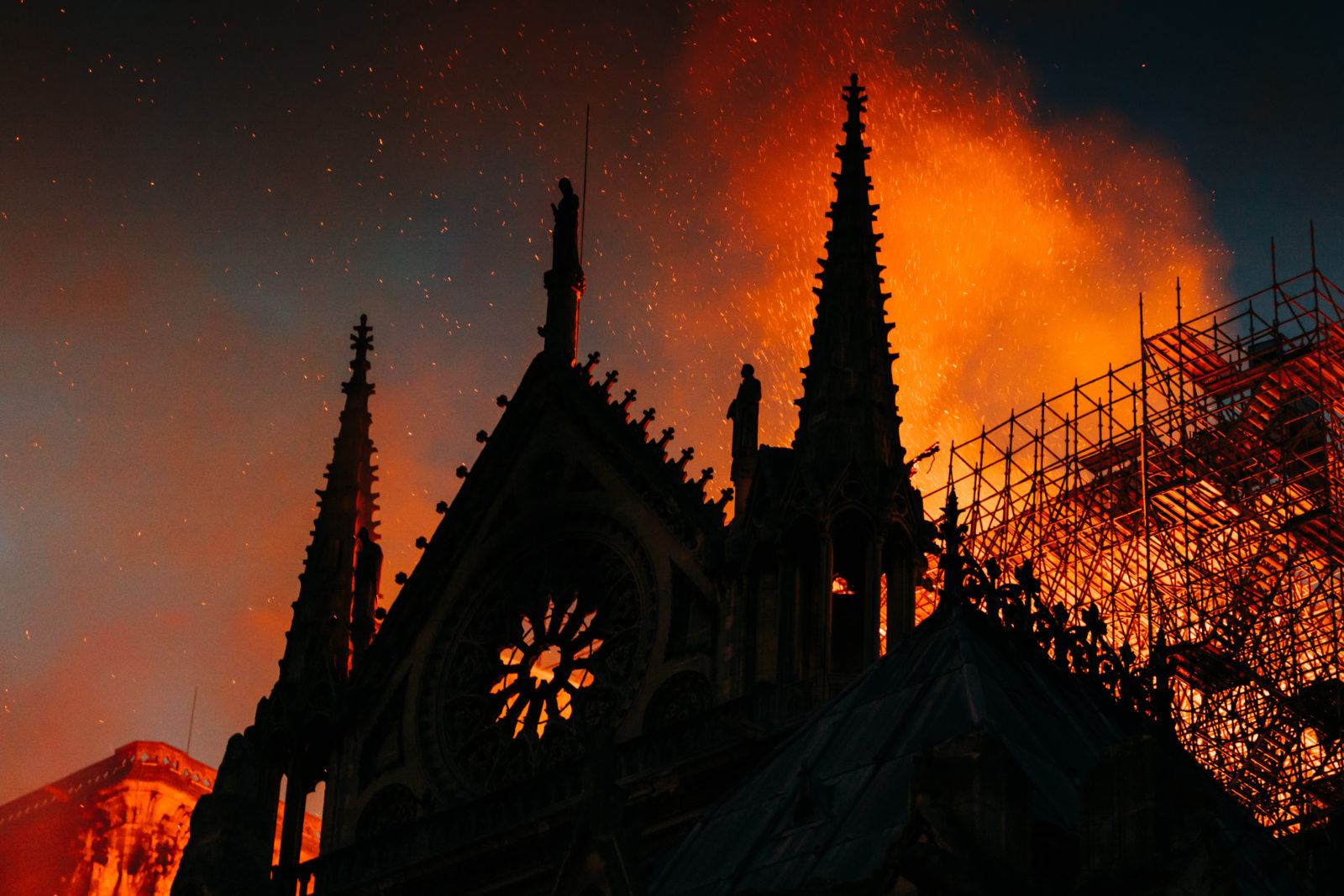 notre dame de paris incendié